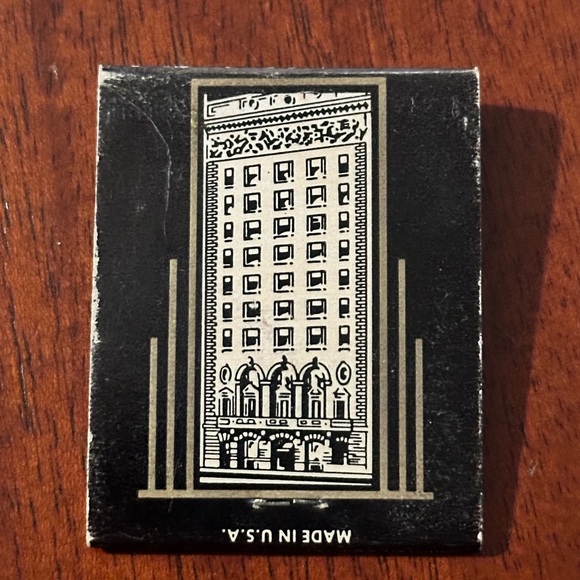 Vintage Matchbook Illinois Athletic Club of Chicago IAC Membership Relax Matches - Picture 10 of 16